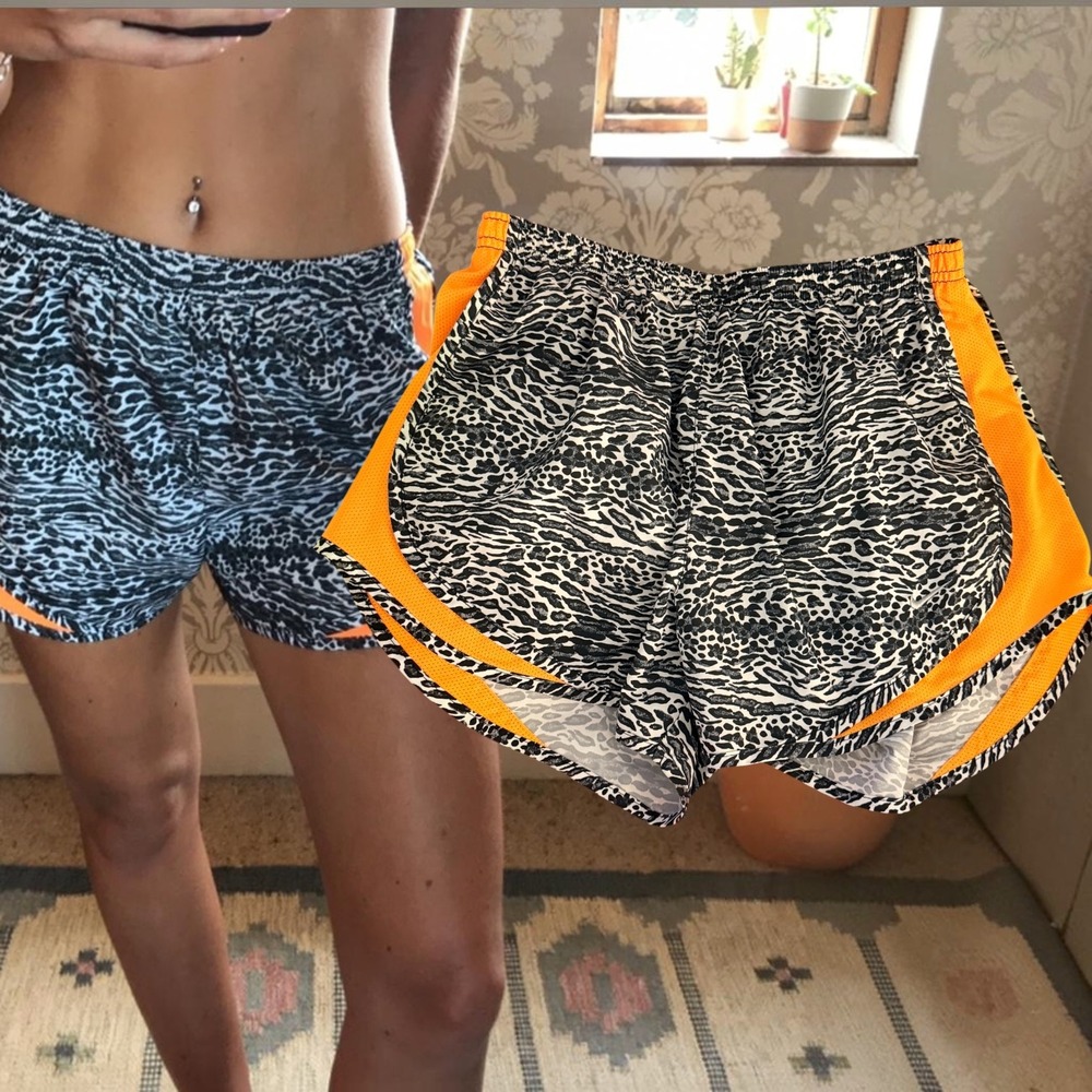 Nike Dri-FIT Tempo Running Shorts Leopard Animal Print Orange Medium